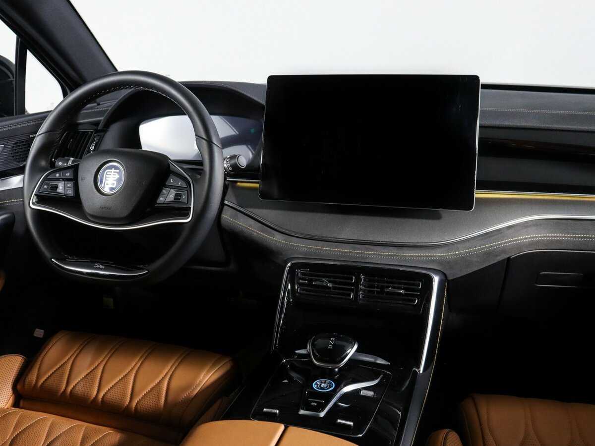 BYD Tang с пробегом — 2023 год. Фото: #8