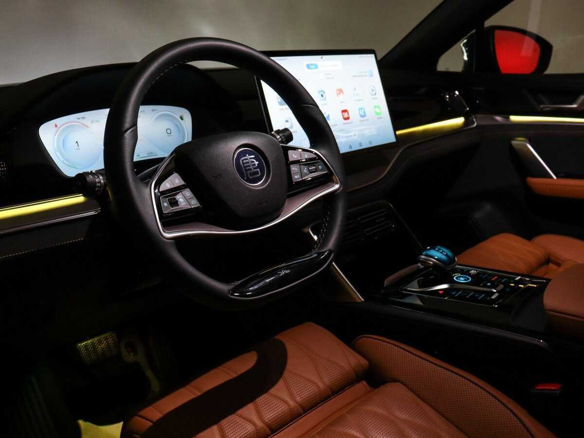 BYD Tang с пробегом — 2023 год. Фото: #25