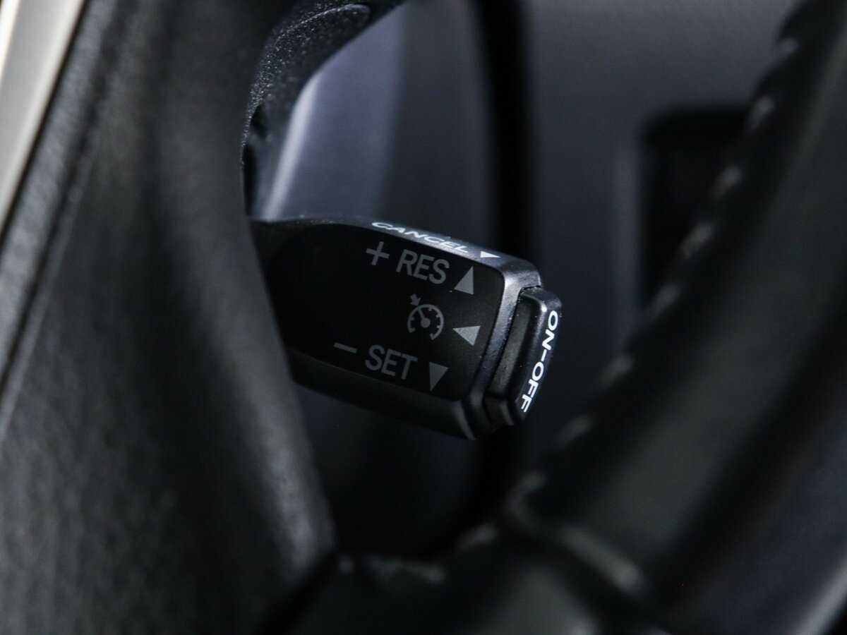 Toyota Land Cruiser Prado с пробегом — 2018 год. Фото: #16