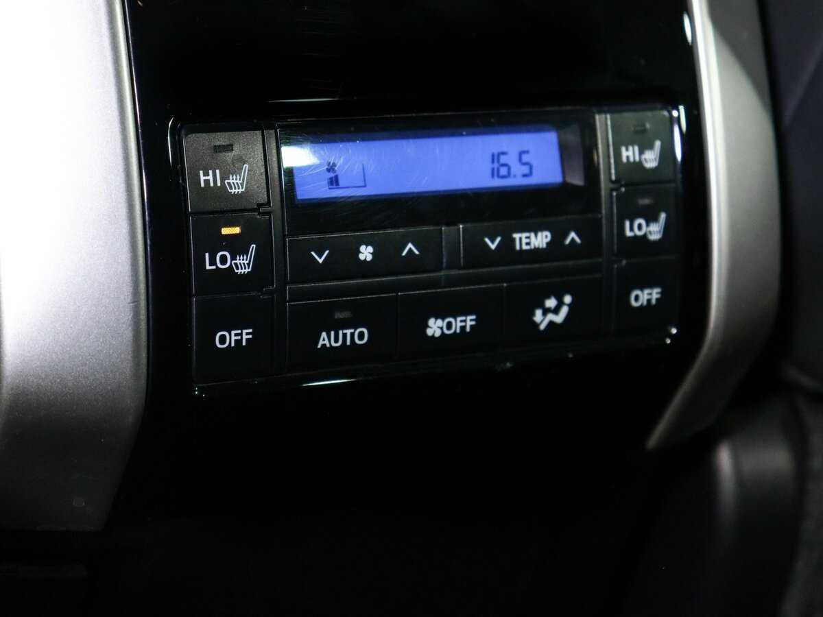 Toyota Land Cruiser Prado с пробегом — 2018 год. Фото: #17