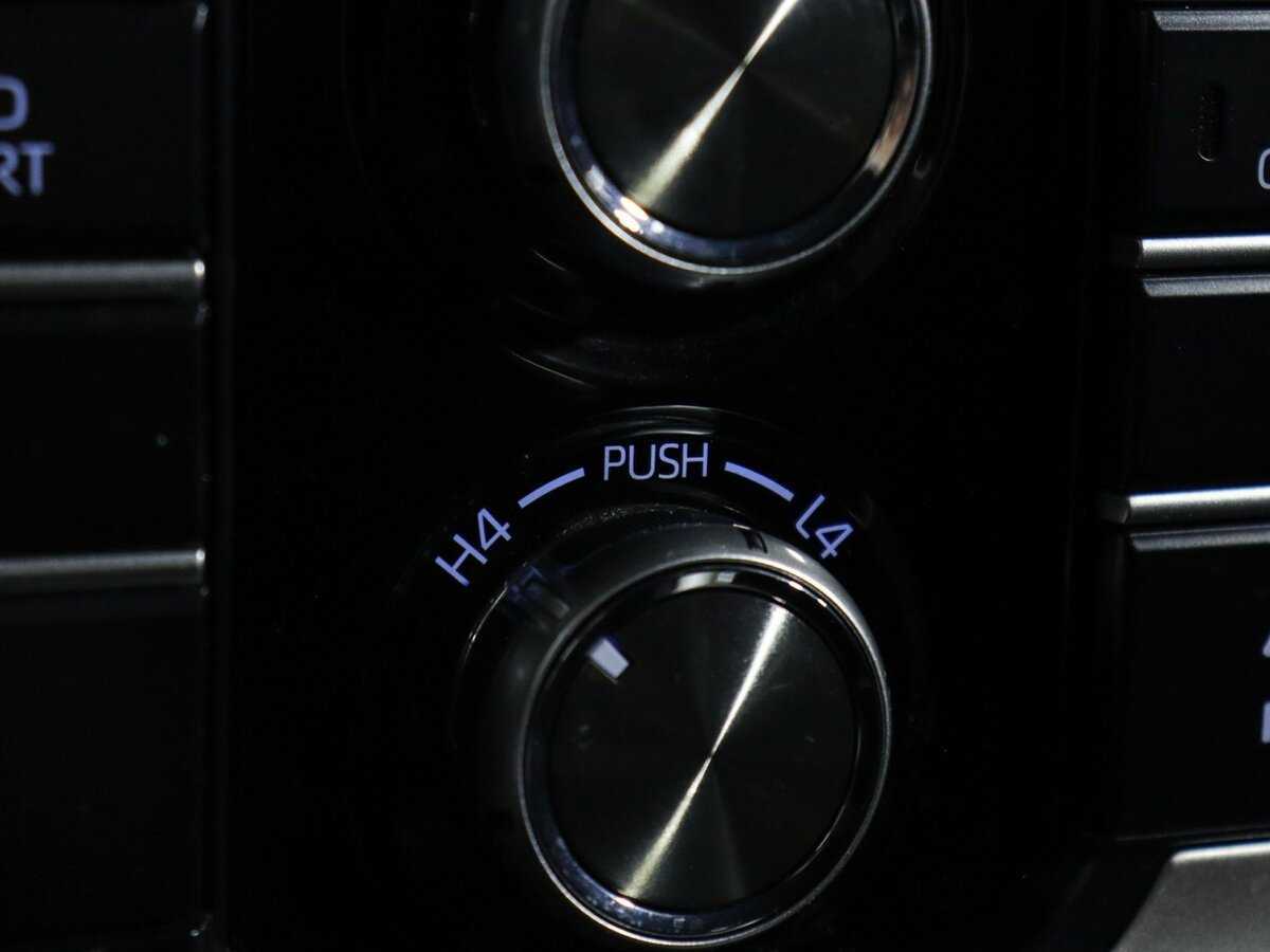 Toyota Land Cruiser Prado с пробегом — 2018 год. Фото: #23