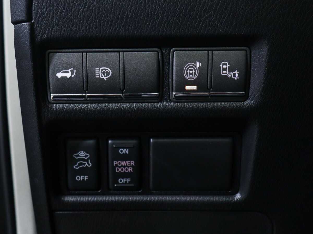 Nissan Patrol с пробегом — 2014 год. Фото: #19