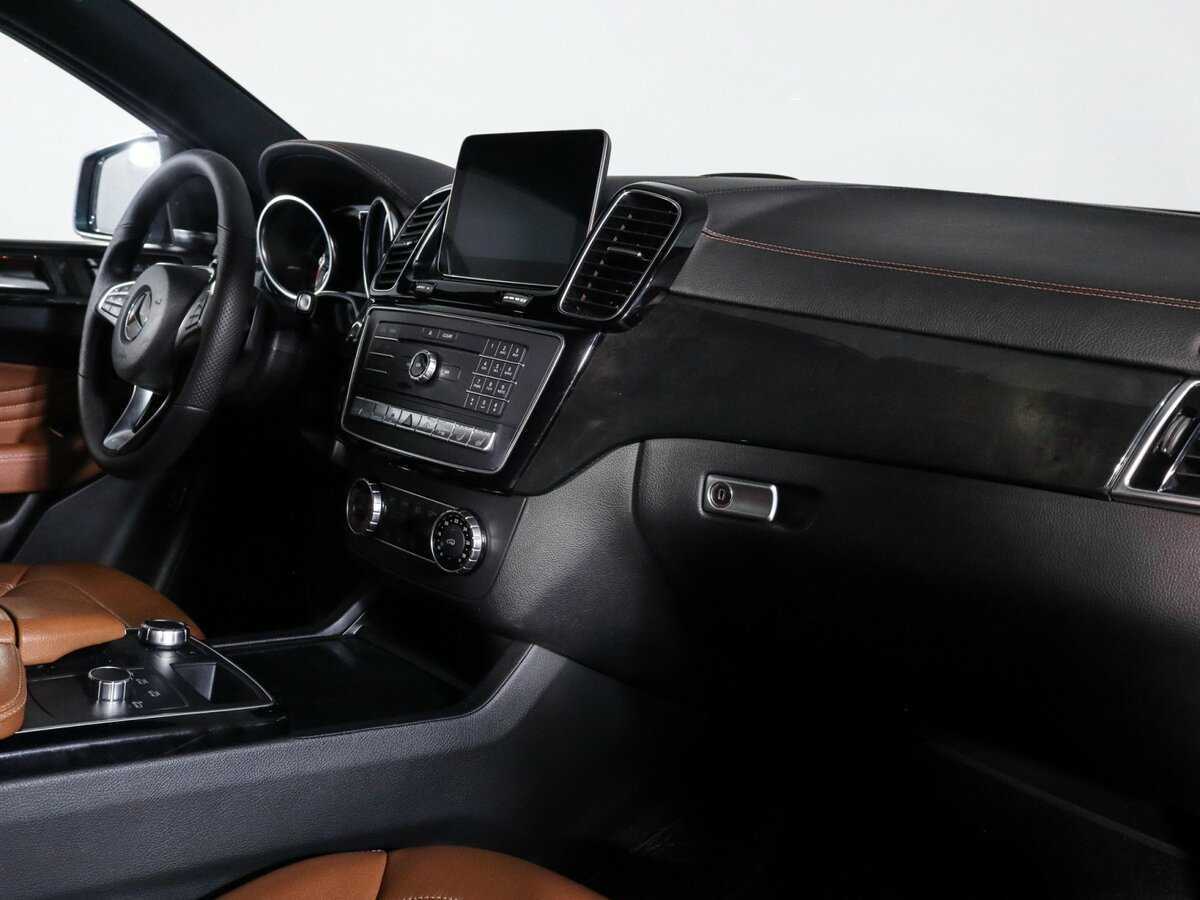 Mercedes-Benz GLE Coupe с пробегом — 2018 год. Фото: #8