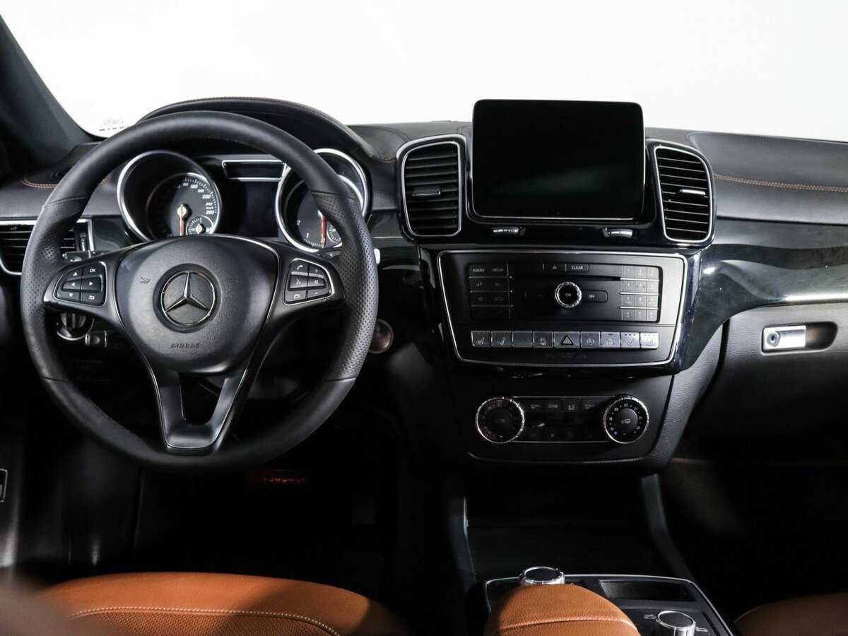 Mercedes-Benz GLE Coupe с пробегом — 2018 год. Фото: #11