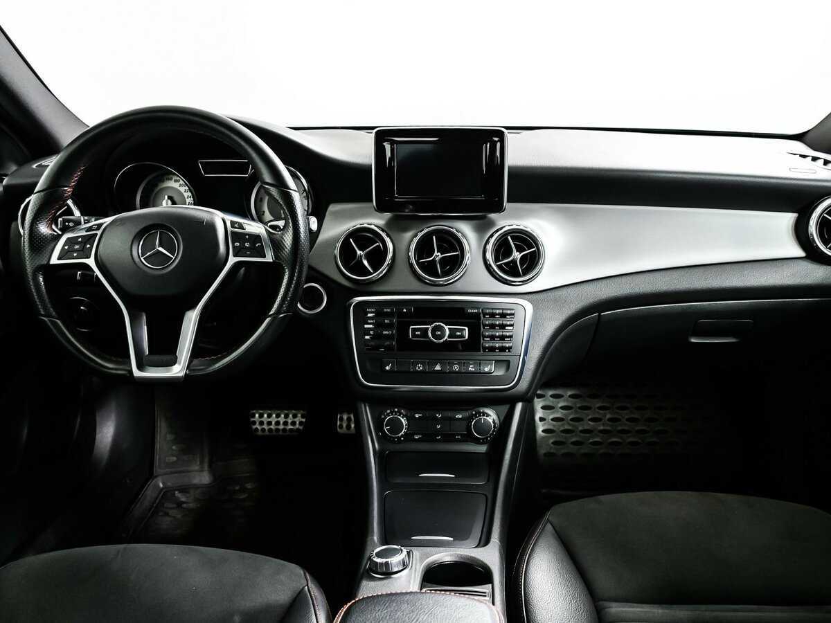 Mercedes-Benz GLA с пробегом — 2015 год. Фото: #10