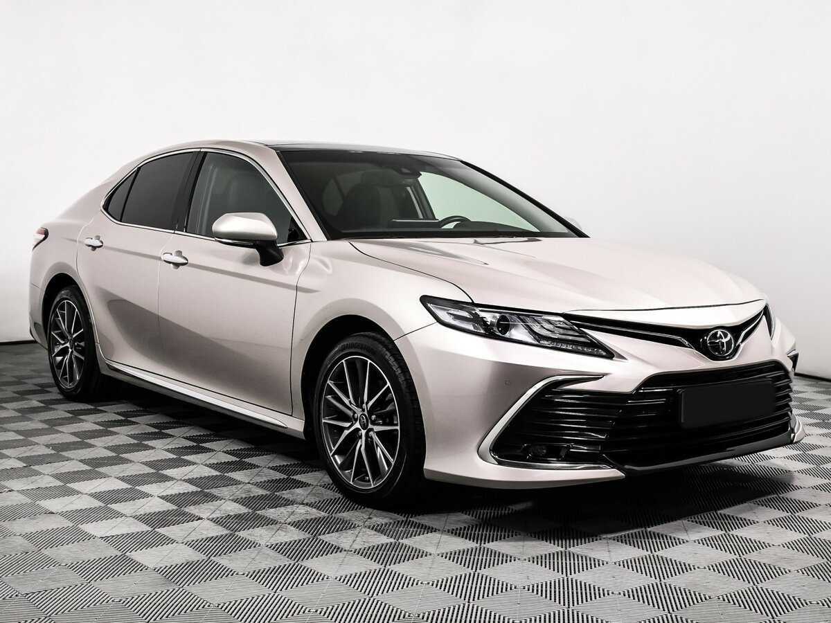 Toyota Camry с пробегом — 2023 год. Фото: #2