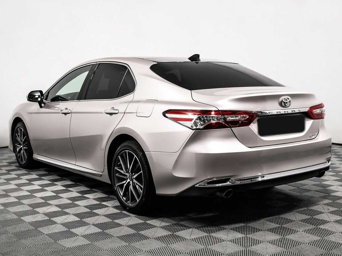 Toyota Camry с пробегом — 2023 год. Фото: #6