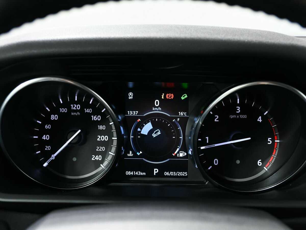 Land Rover Discovery с пробегом — 2018 год. Фото: #9