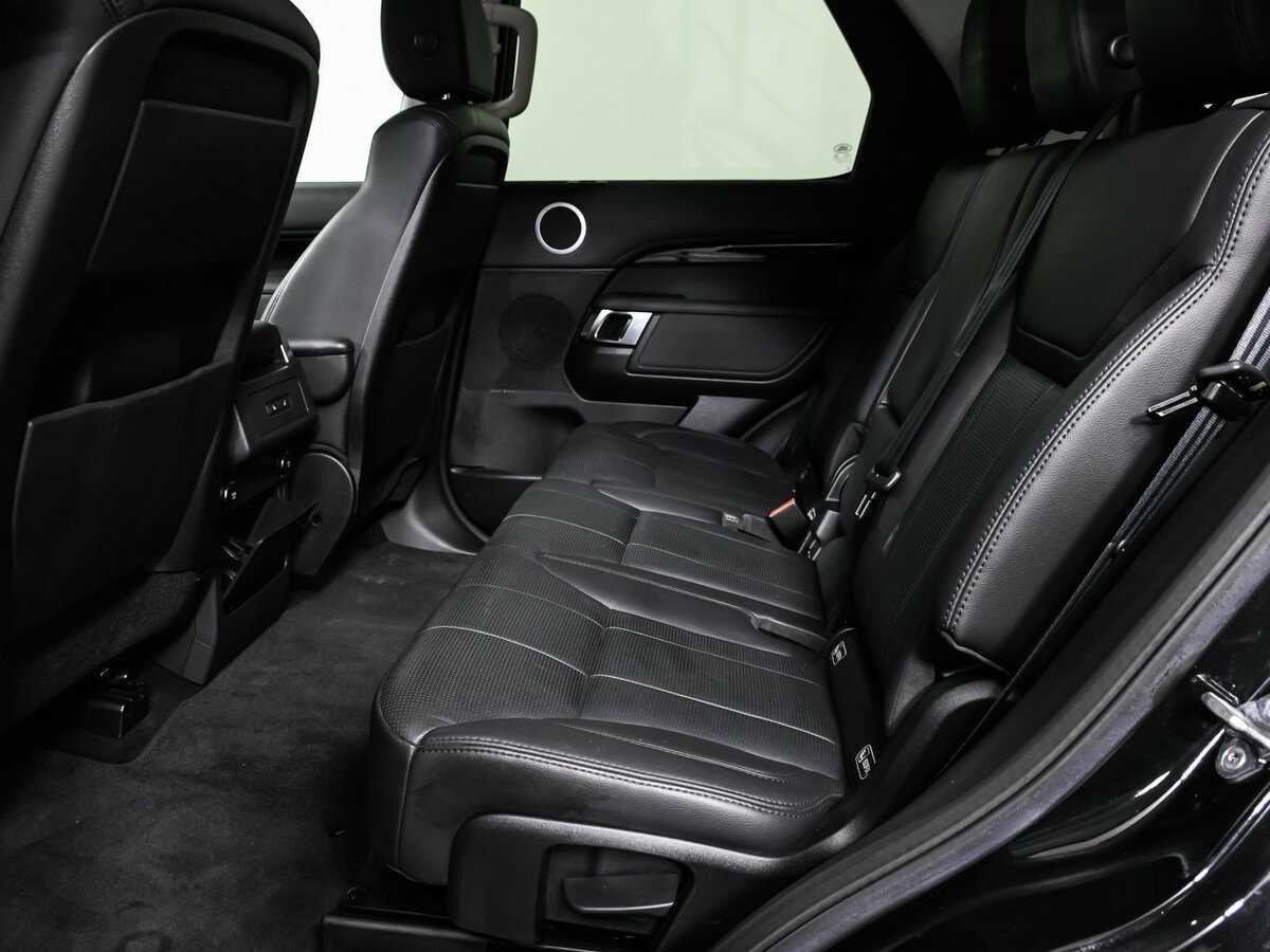 Land Rover Discovery с пробегом — 2018 год. Фото: #12