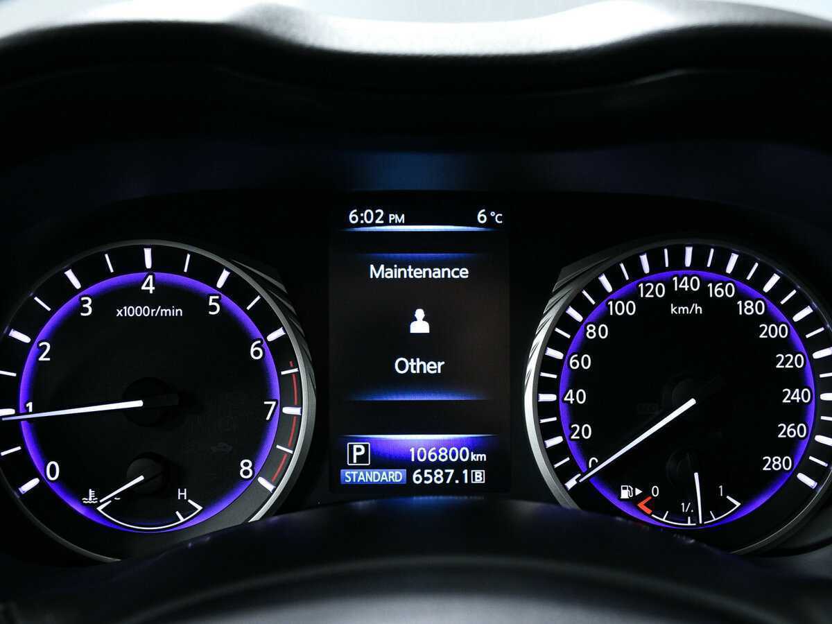 Infiniti Q50 с пробегом — 2015 год. Фото: #9