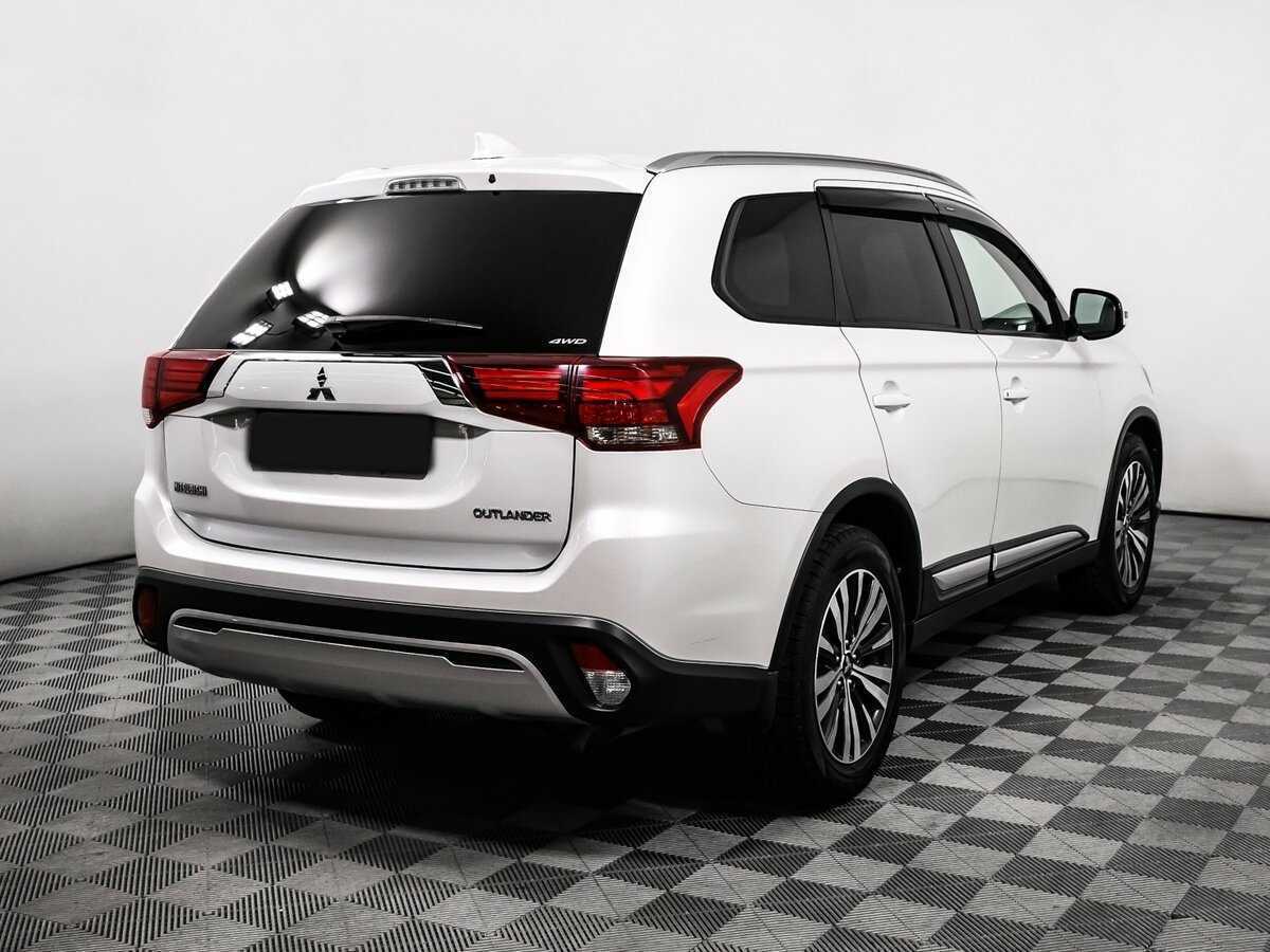 Mitsubishi Outlander с пробегом — 2019 год. Фото: #4