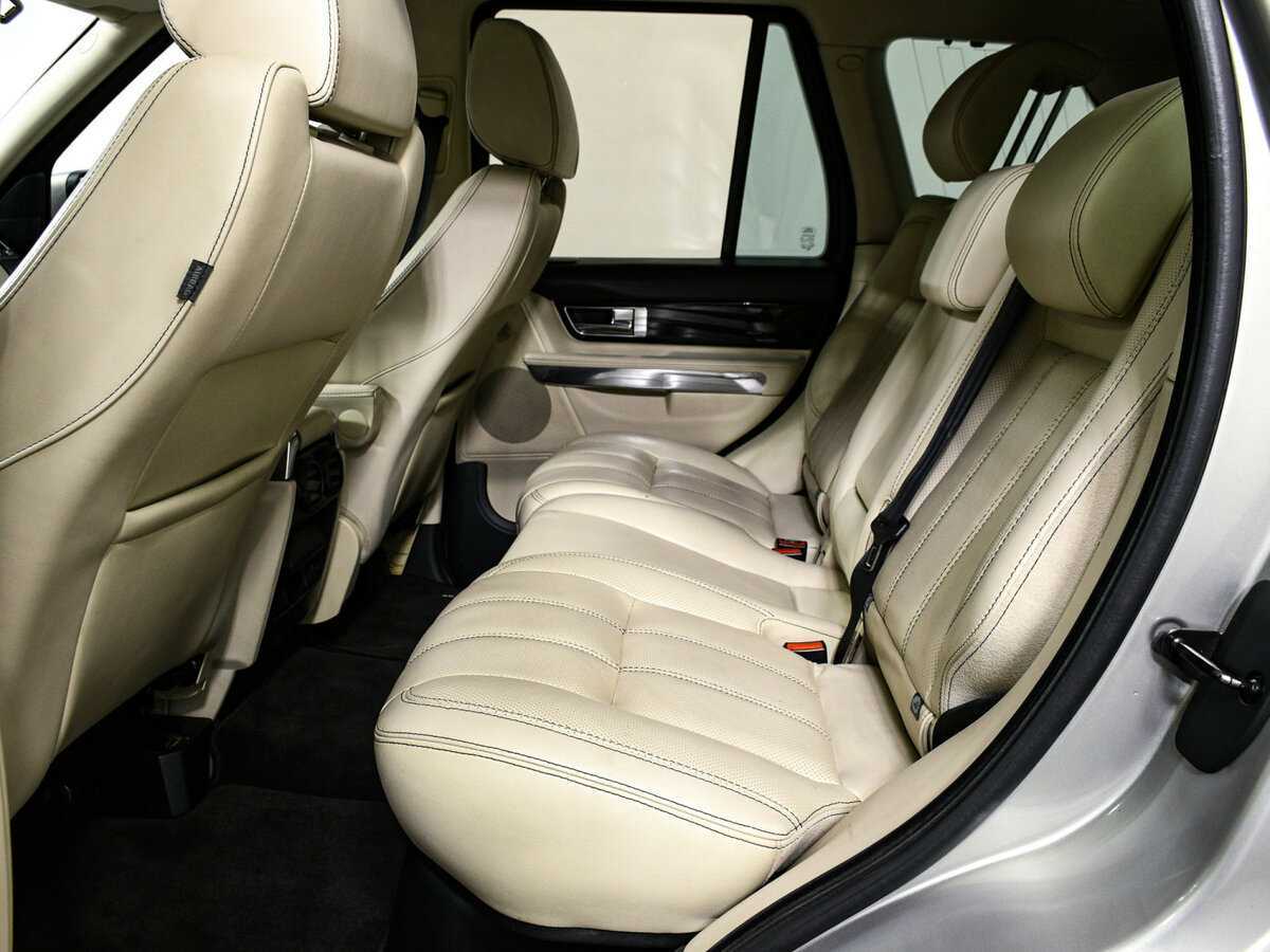 Land Rover Range Rover Sport с пробегом — 2012 год. Фото: #11