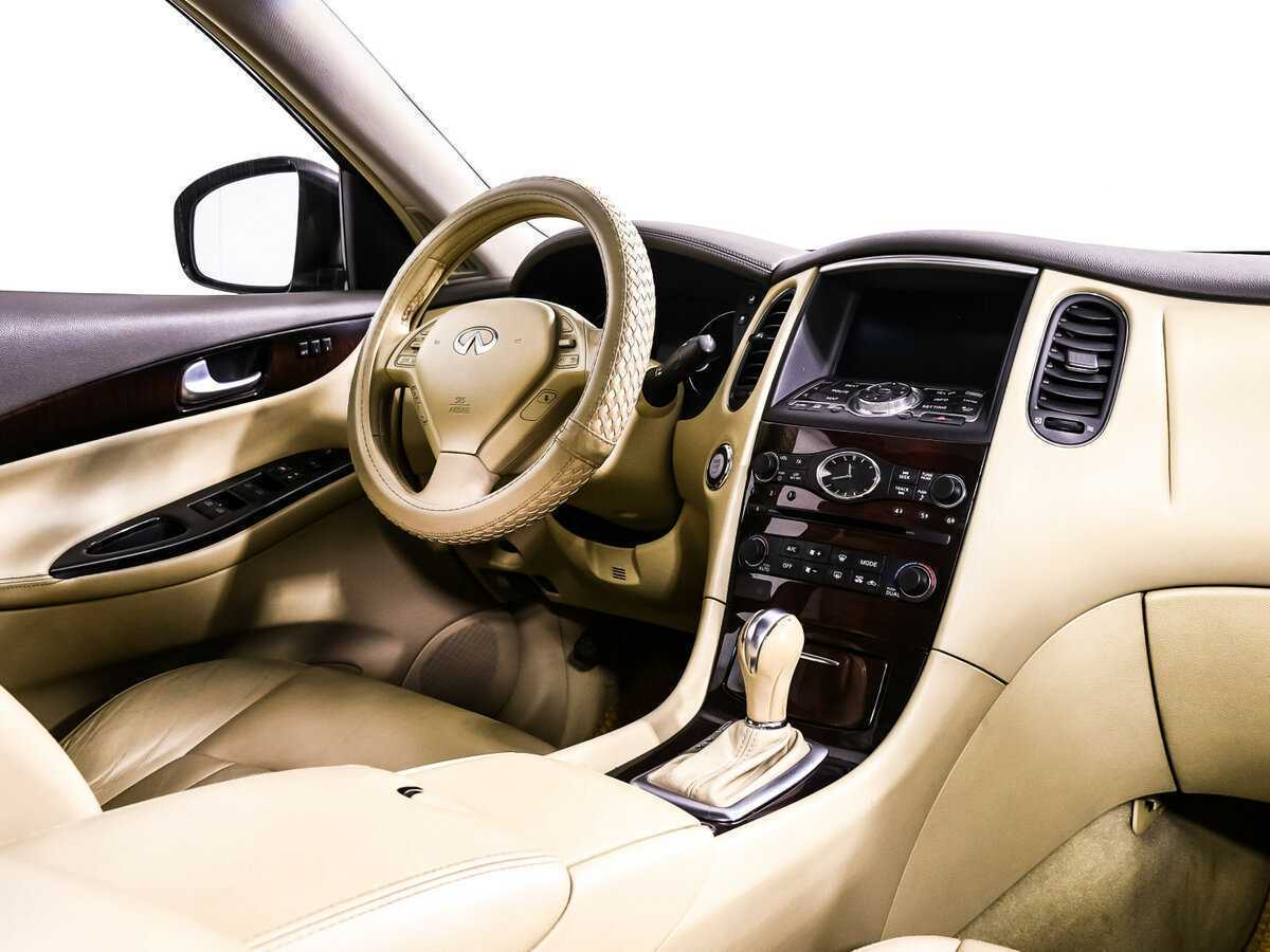 Infiniti EX с пробегом — 2012 год. Фото: #8
