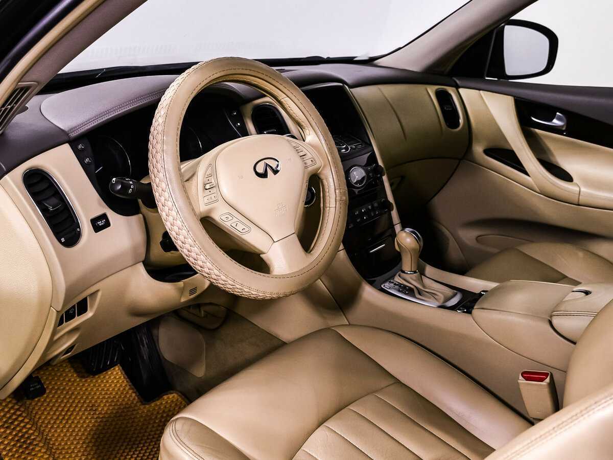 Infiniti EX с пробегом — 2012 год. Фото: #12