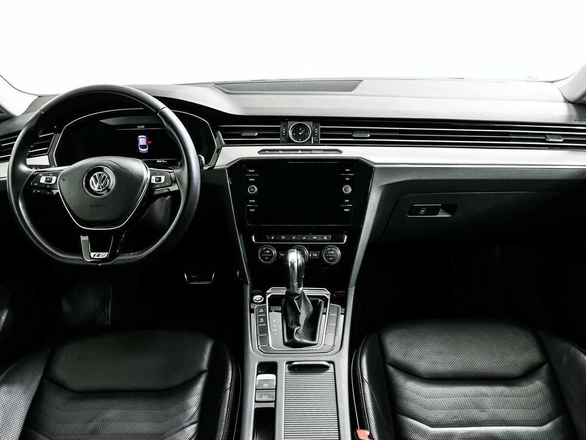 Volkswagen Arteon с пробегом — 2019 год. Фото: #7