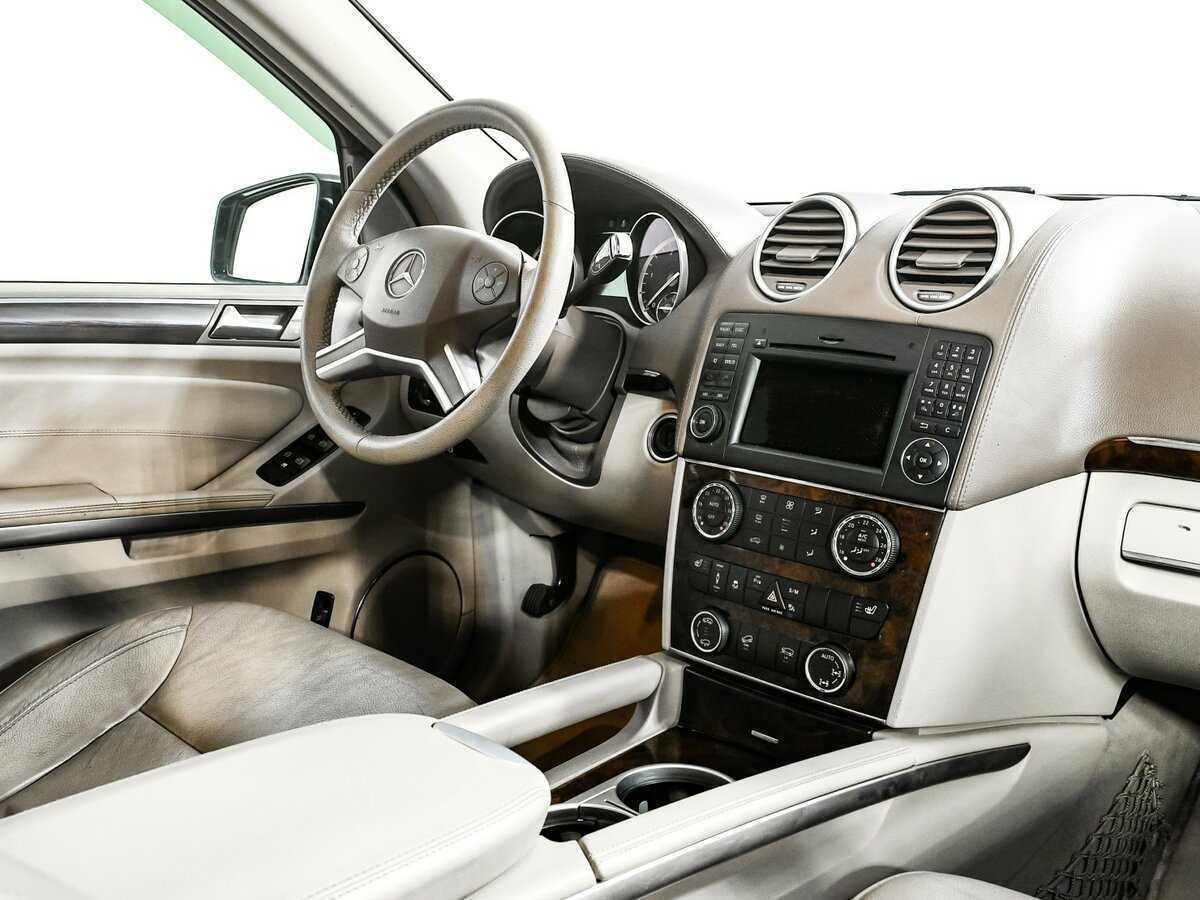 Mercedes-Benz GL-Класс с пробегом — 2012 год. Фото: #8