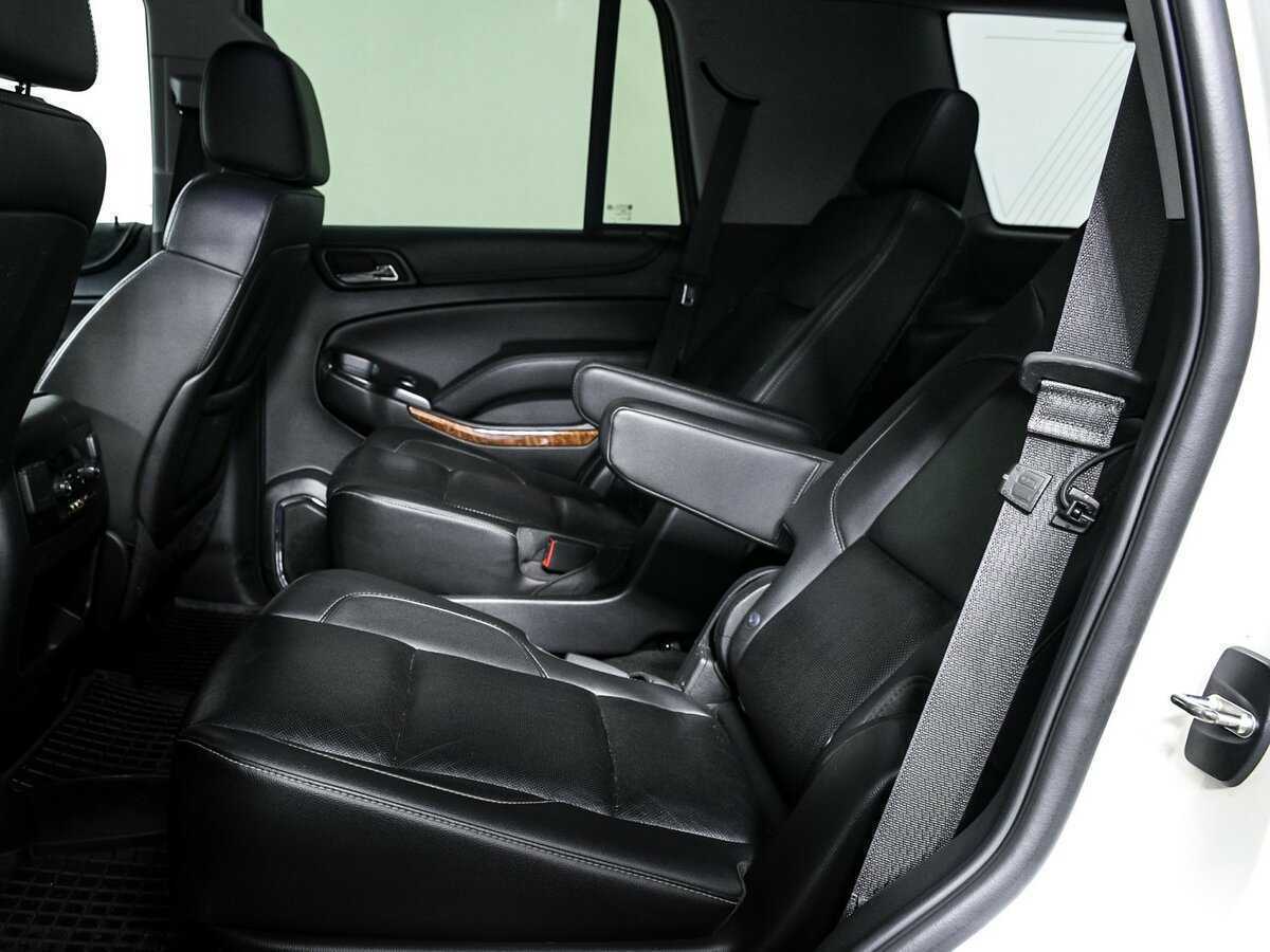 Chevrolet Tahoe с пробегом — 2015 год. Фото: #9