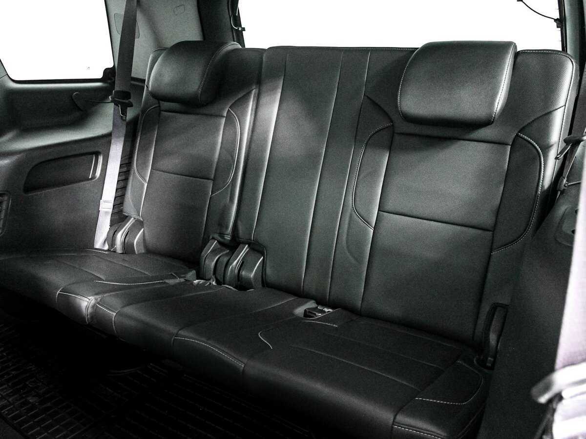 Chevrolet Tahoe с пробегом — 2015 год. Фото: #11