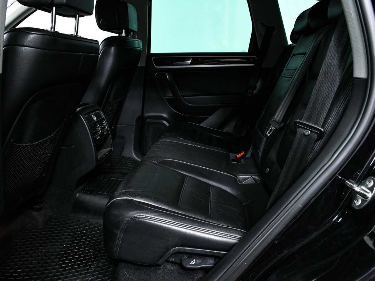 Volkswagen Touareg с пробегом — 2010 год. Фото: #11