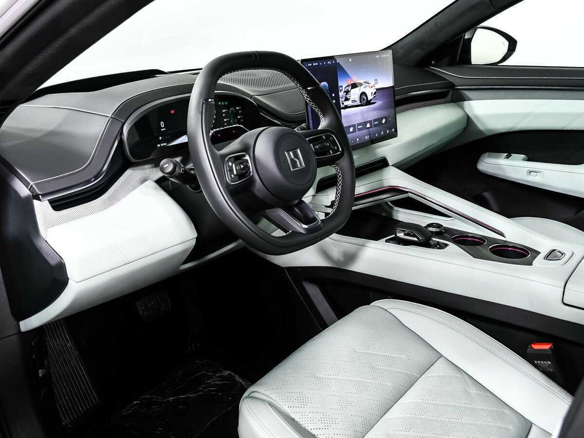 Zeekr 001 с пробегом — 2024 год. Фото: #11