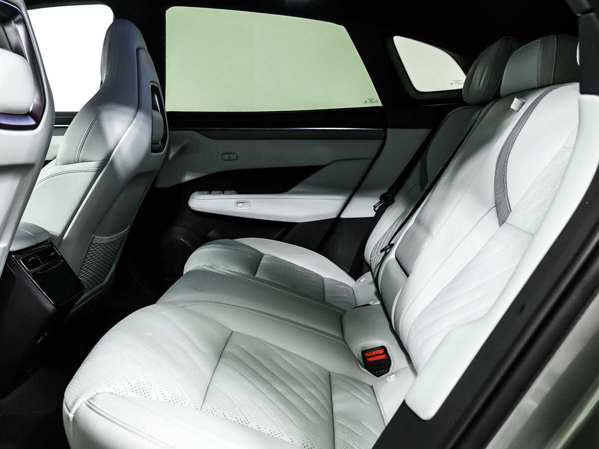 Zeekr 001 с пробегом — 2024 год. Фото: #12