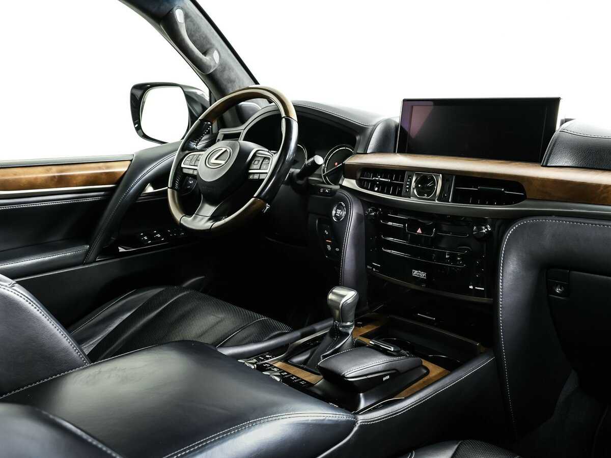 Lexus LX с пробегом — 2017 год. Фото: #8