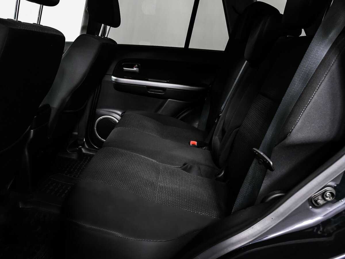 Suzuki Grand Vitara с пробегом — 2011 год. Фото: #12