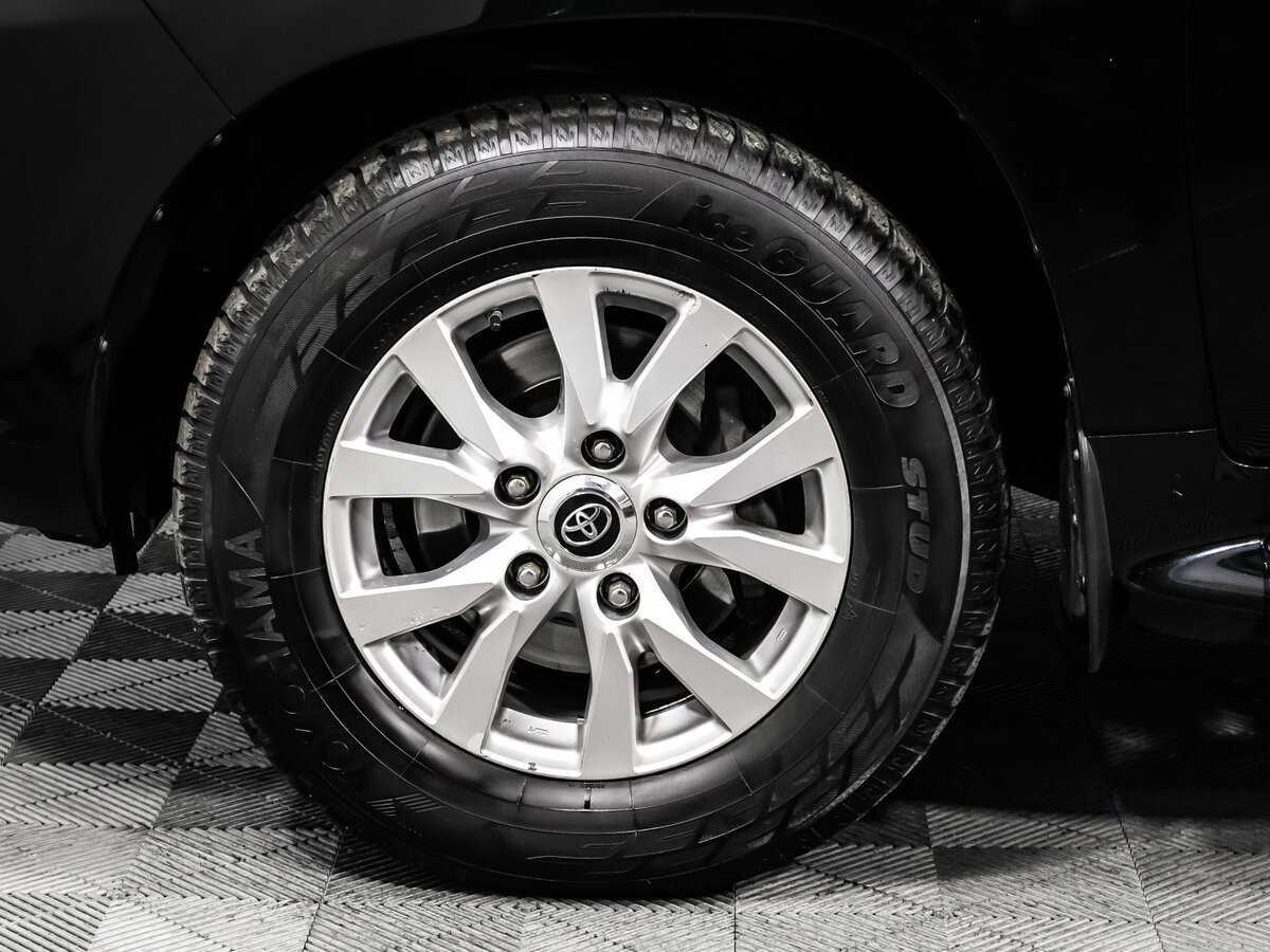 Toyota Land Cruiser с пробегом — 2015 год. Фото: #17