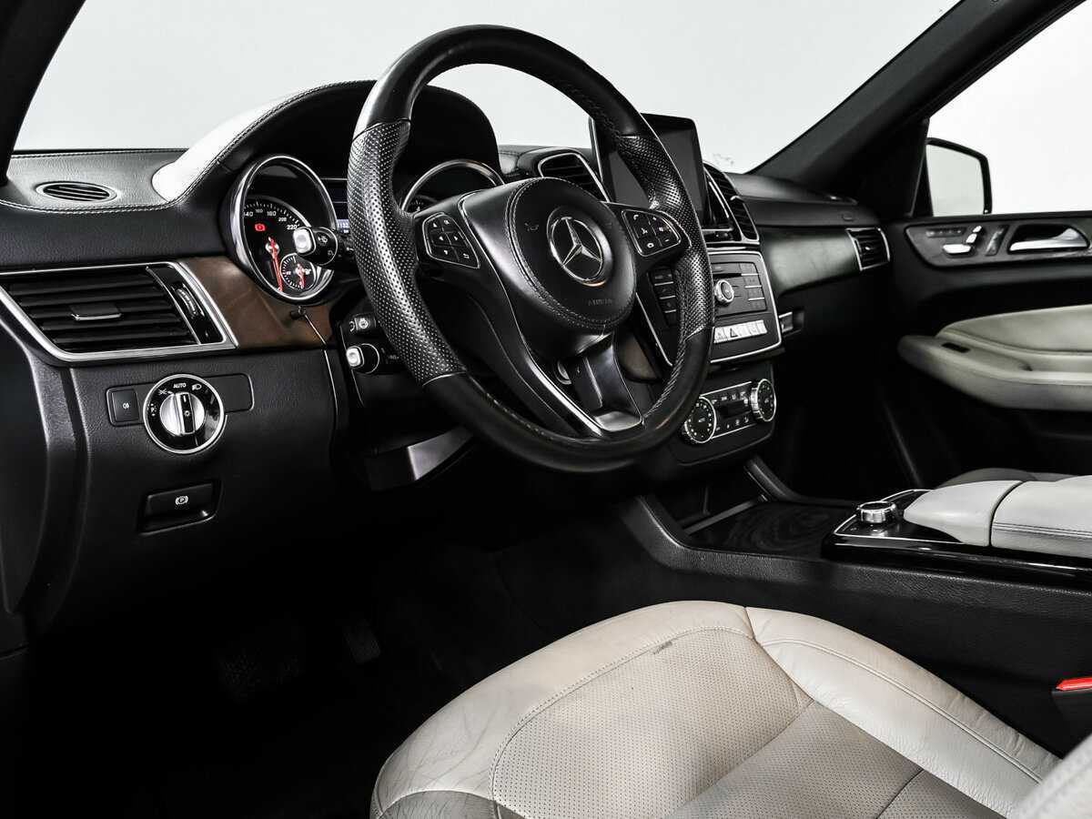 Mercedes-Benz GLS с пробегом — 2016 год. Фото: #11