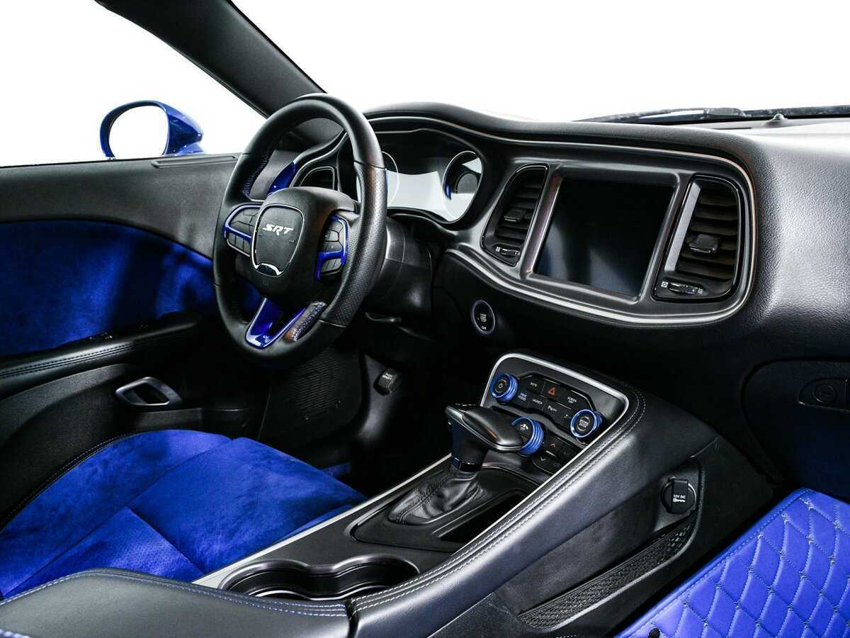 Dodge Challenger с пробегом — 2021 год. Фото: #8