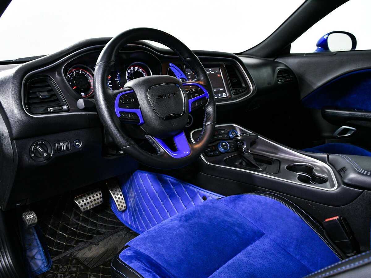 Dodge Challenger с пробегом — 2021 год. Фото: #12