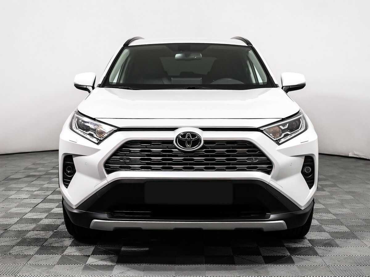 Toyota RAV4 с пробегом — 2021 год. Фото: #1