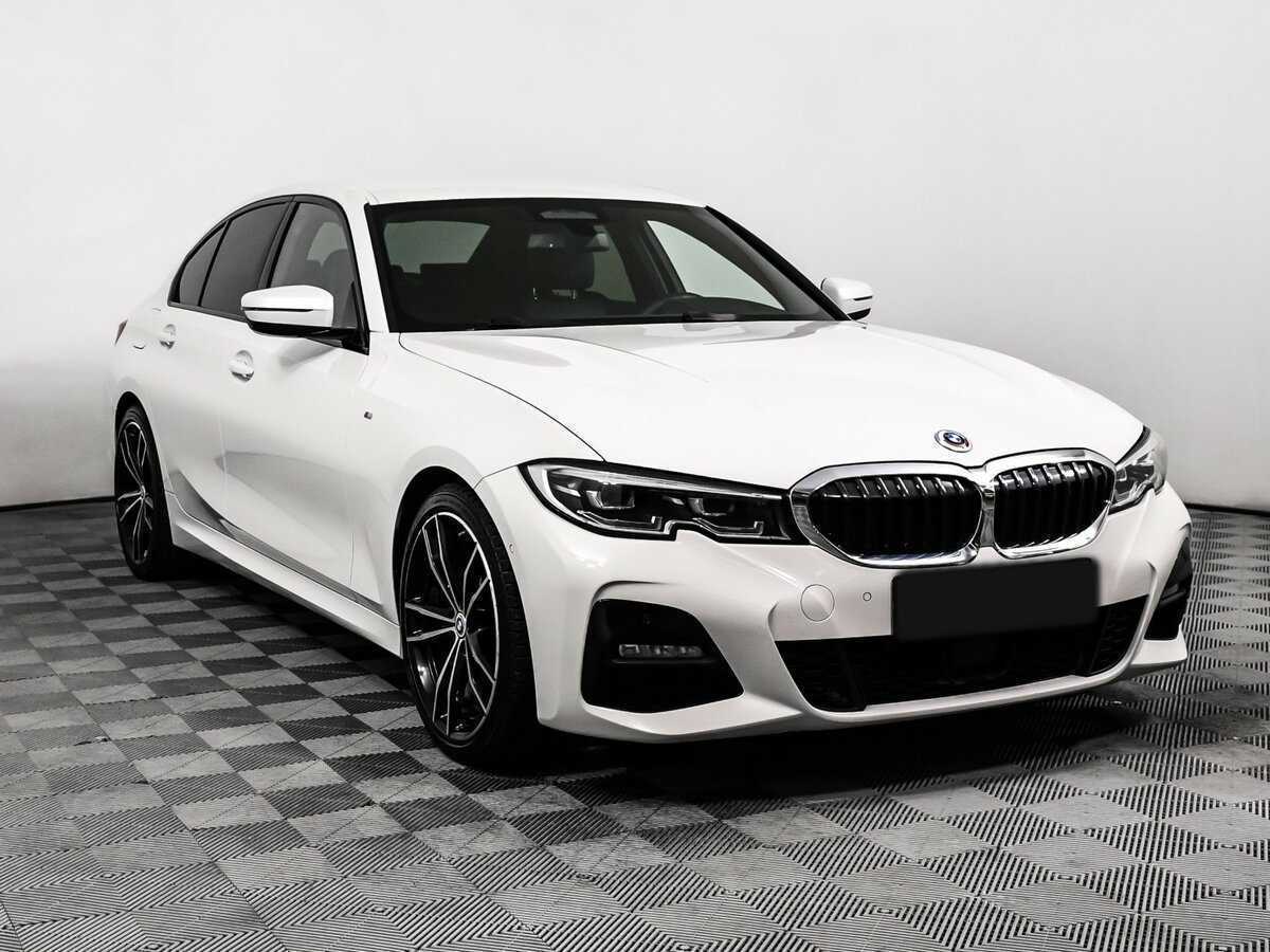 BMW 3 серии с пробегом — 2019 год. Фото: #2