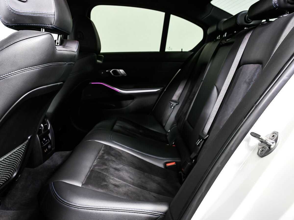 BMW 3 серии с пробегом — 2019 год. Фото: #11