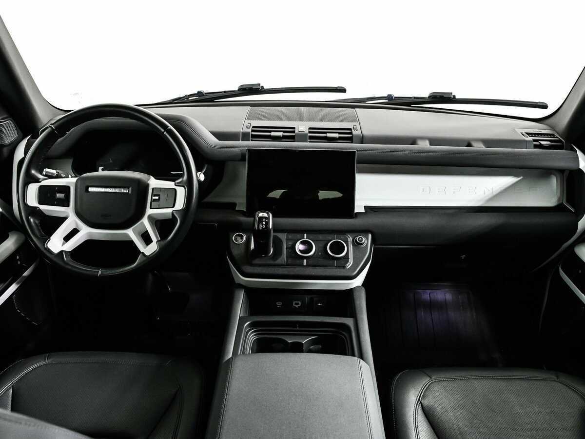 Land Rover Defender с пробегом — 2021 год. Фото: #10