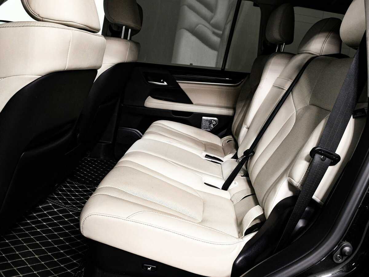 Lexus LX с пробегом — 2016 год. Фото: #10