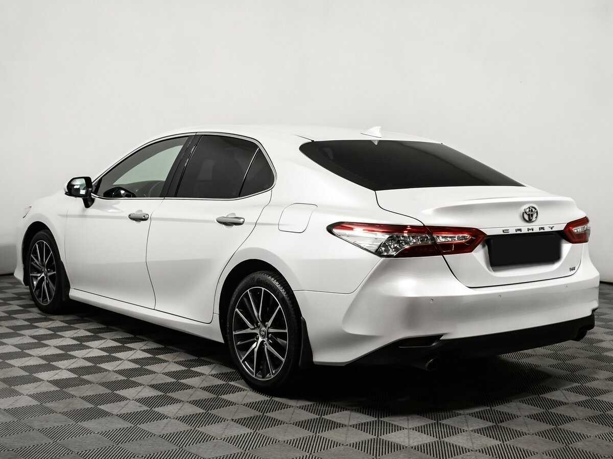 Toyota Camry с пробегом — 2021 год. Фото: #6