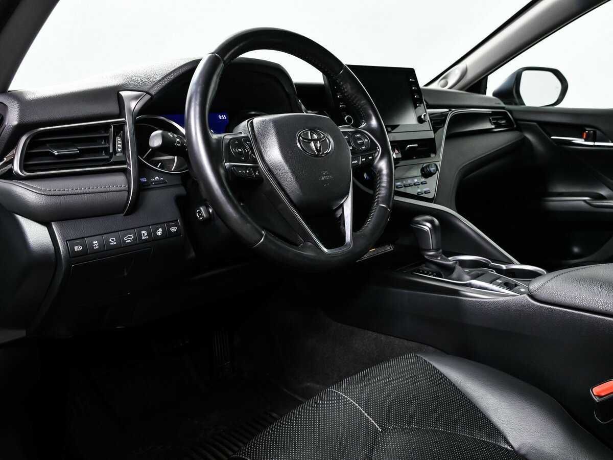 Toyota Camry с пробегом — 2021 год. Фото: #11