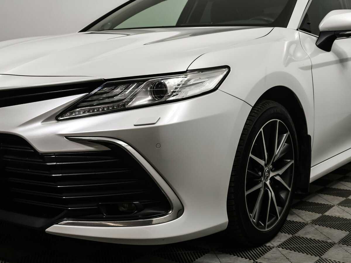 Toyota Camry с пробегом — 2021 год. Фото: #13