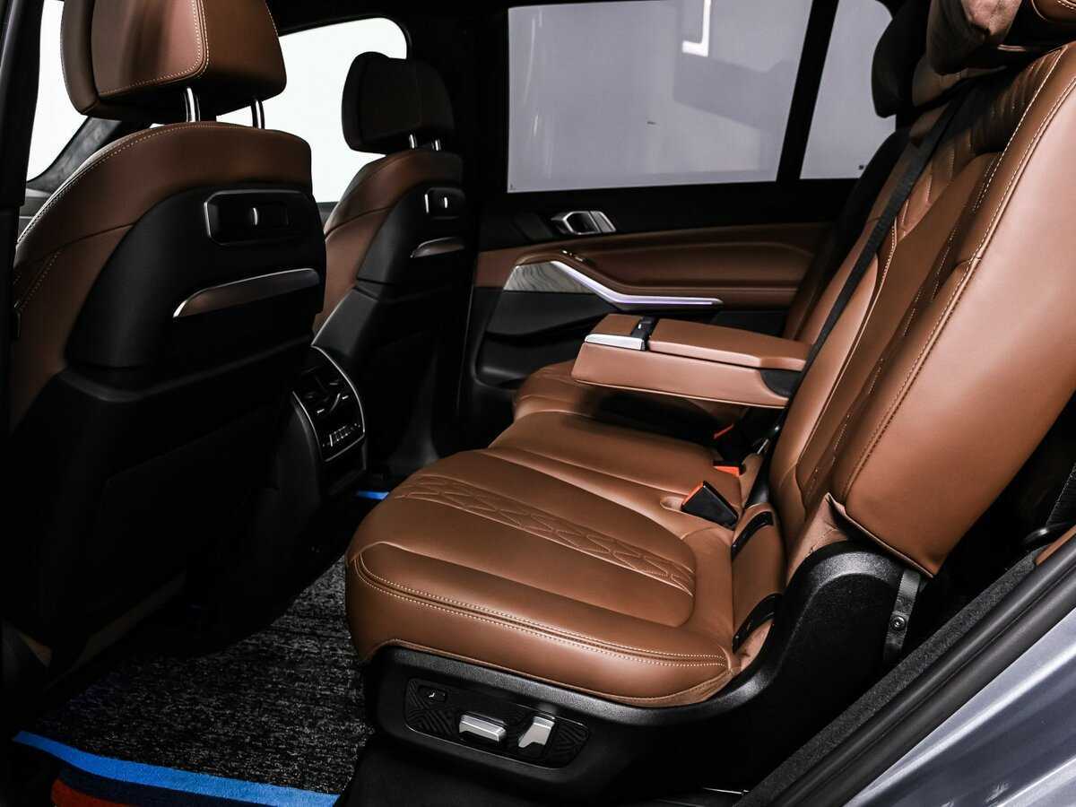 BMW X7 с пробегом — 2023 год. Фото: #12