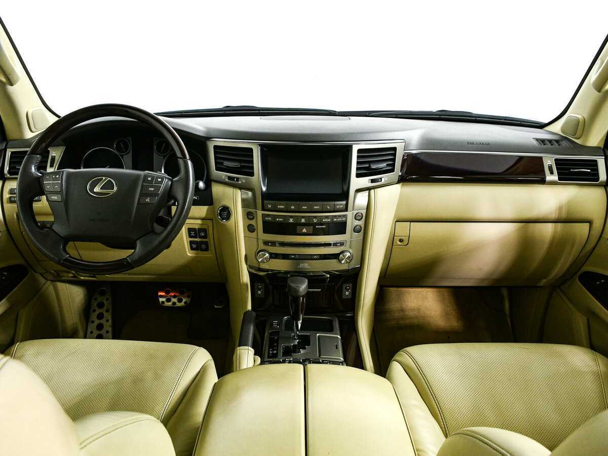 Lexus LX с пробегом — 2014 год. Фото: #10