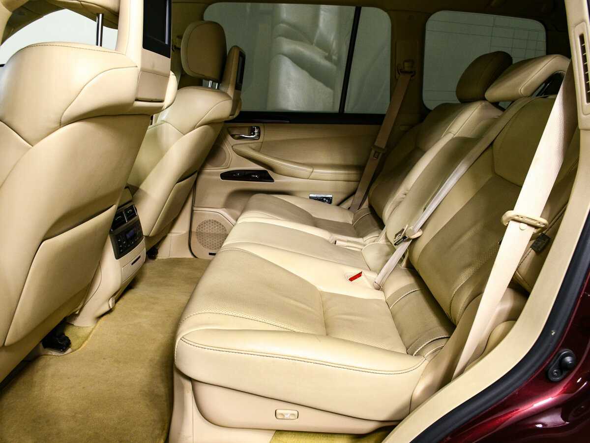 Lexus LX с пробегом — 2014 год. Фото: #11