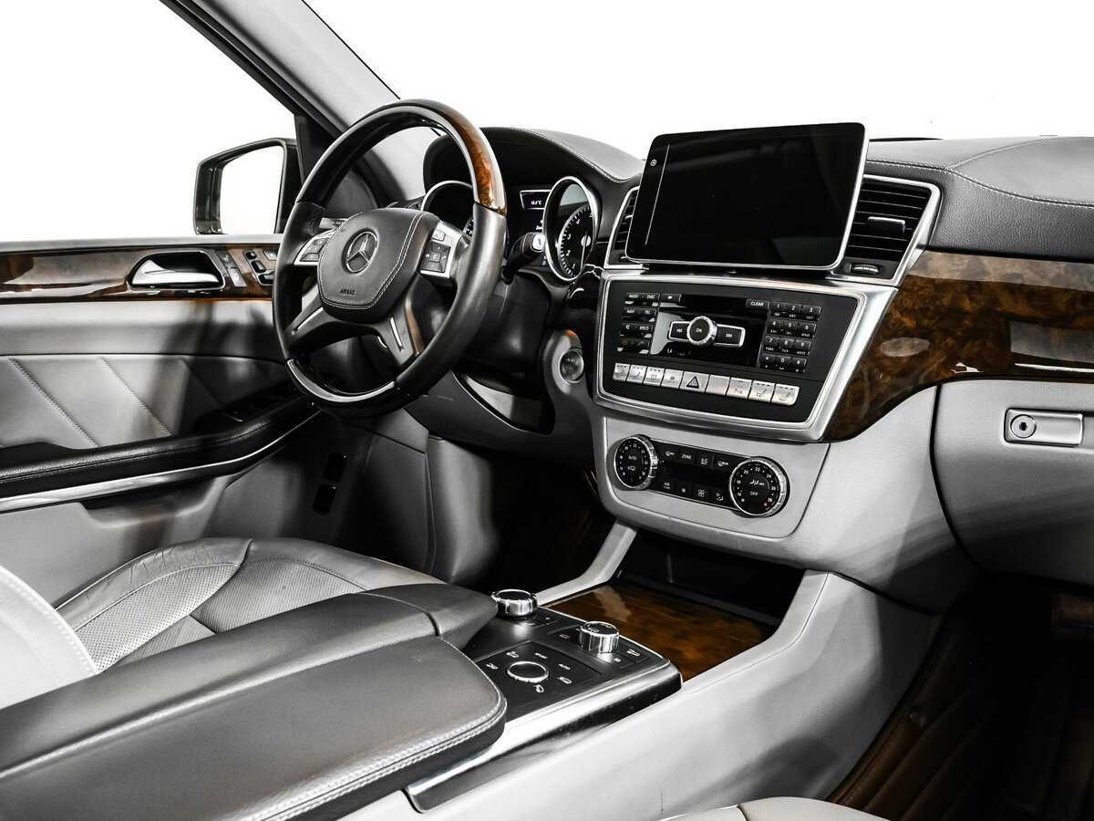 Mercedes-Benz GL-Класс с пробегом — 2012 год. Фото: #8