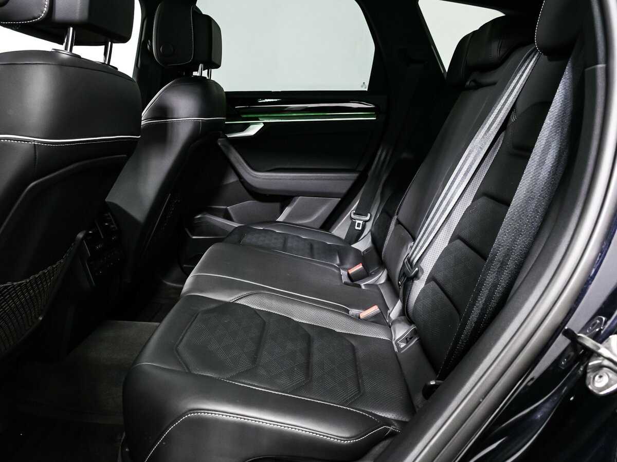 Volkswagen Touareg с пробегом — 2021 год. Фото: #11