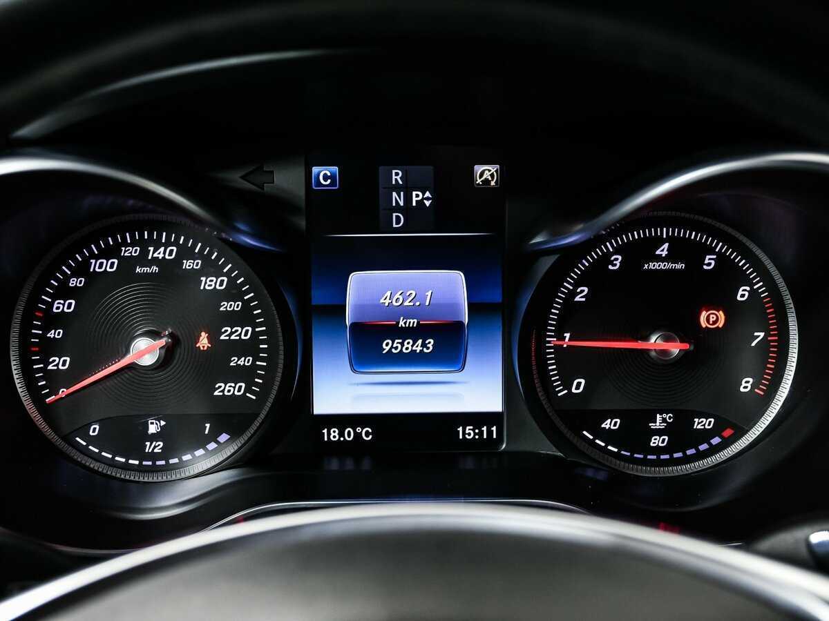 Mercedes-Benz GLC с пробегом — 2015 год. Фото: #9