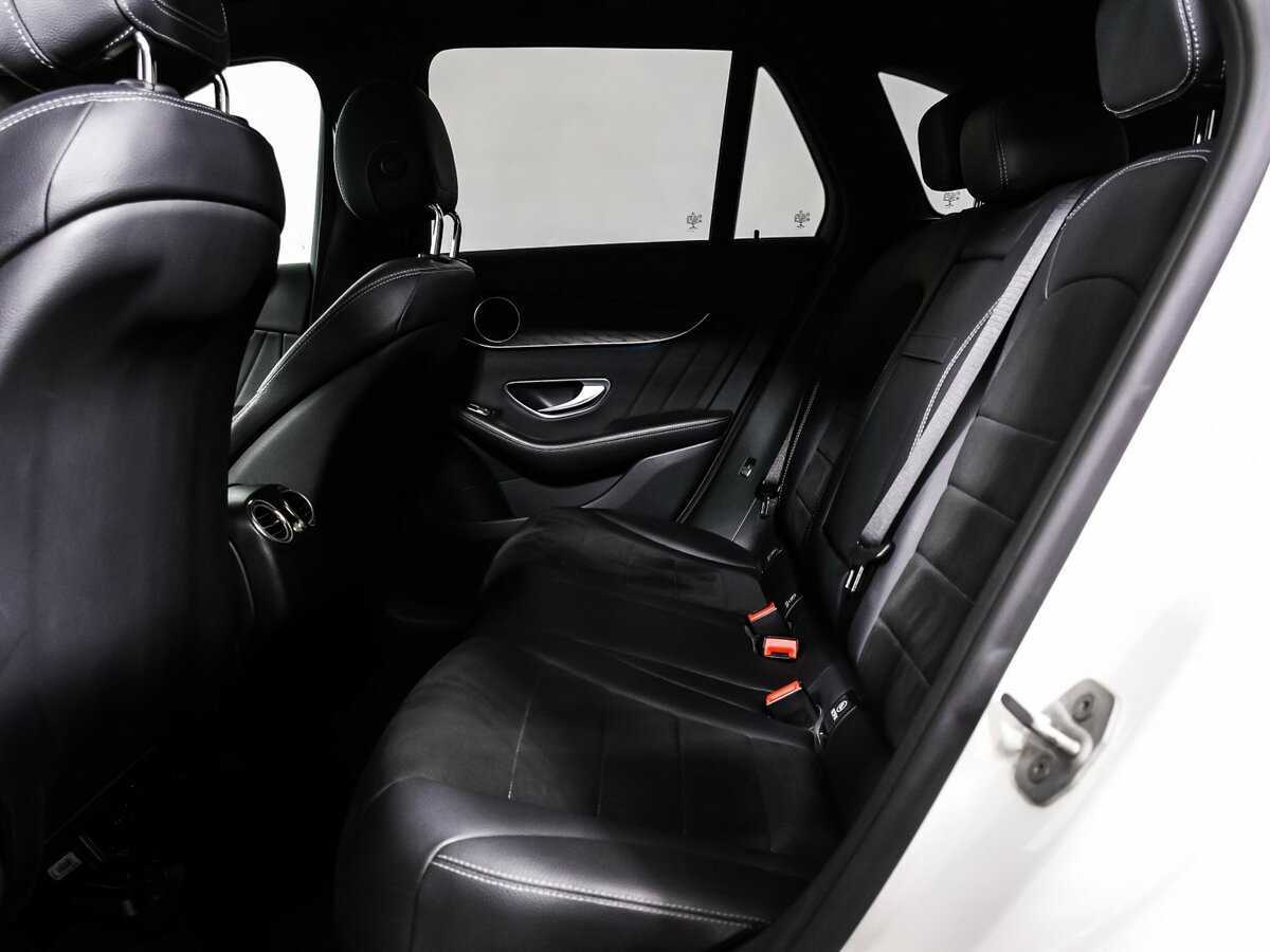 Mercedes-Benz GLC с пробегом — 2015 год. Фото: #11