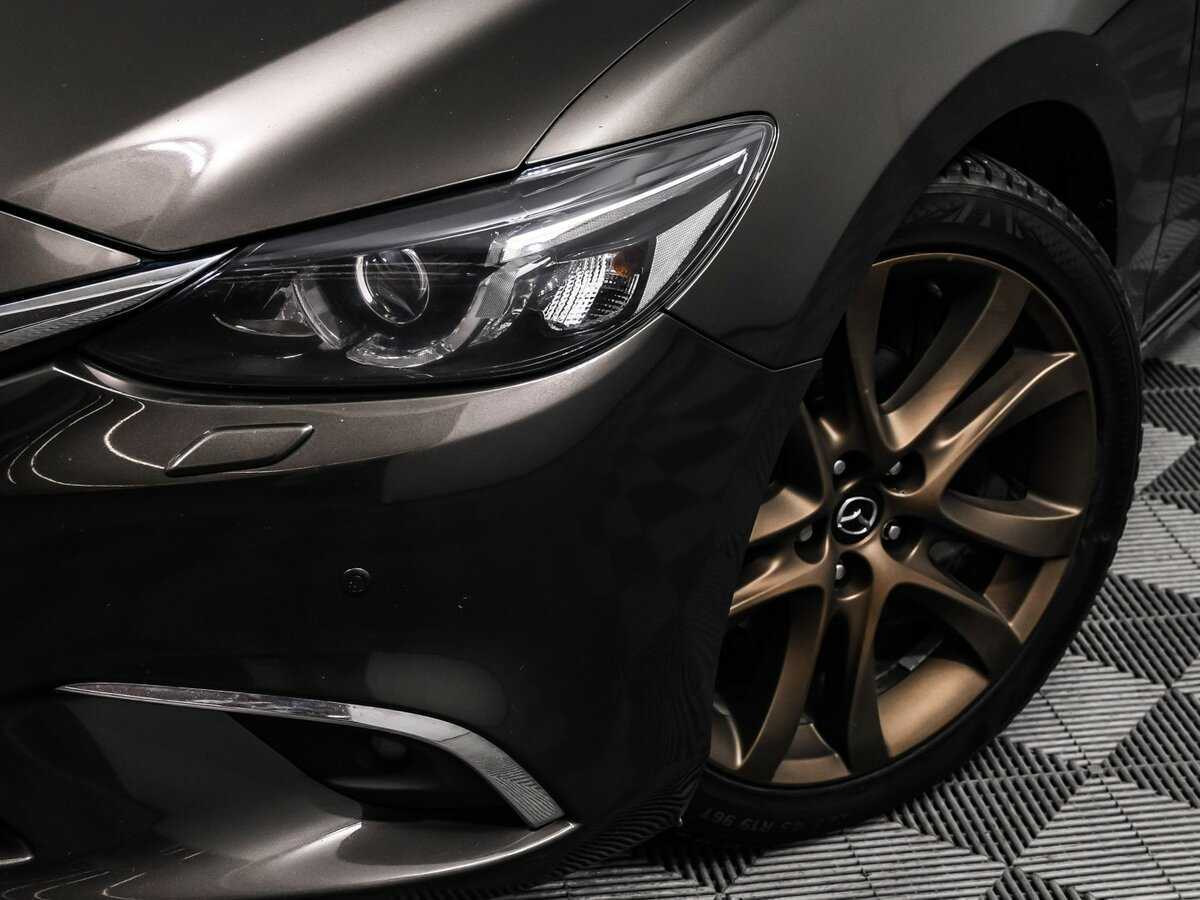 Mazda 6 с пробегом — 2015 год. Фото: #13