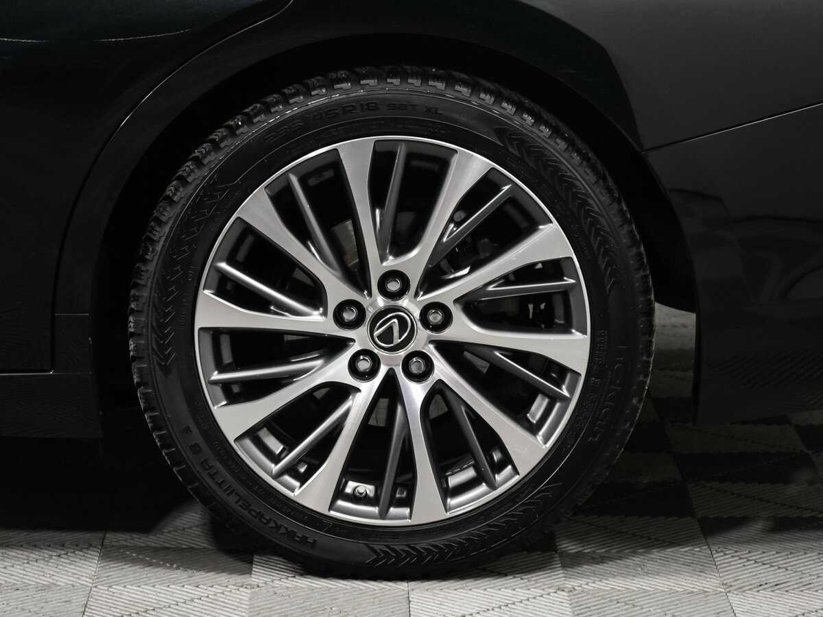 Lexus ES с пробегом — 2018 год. Фото: #14