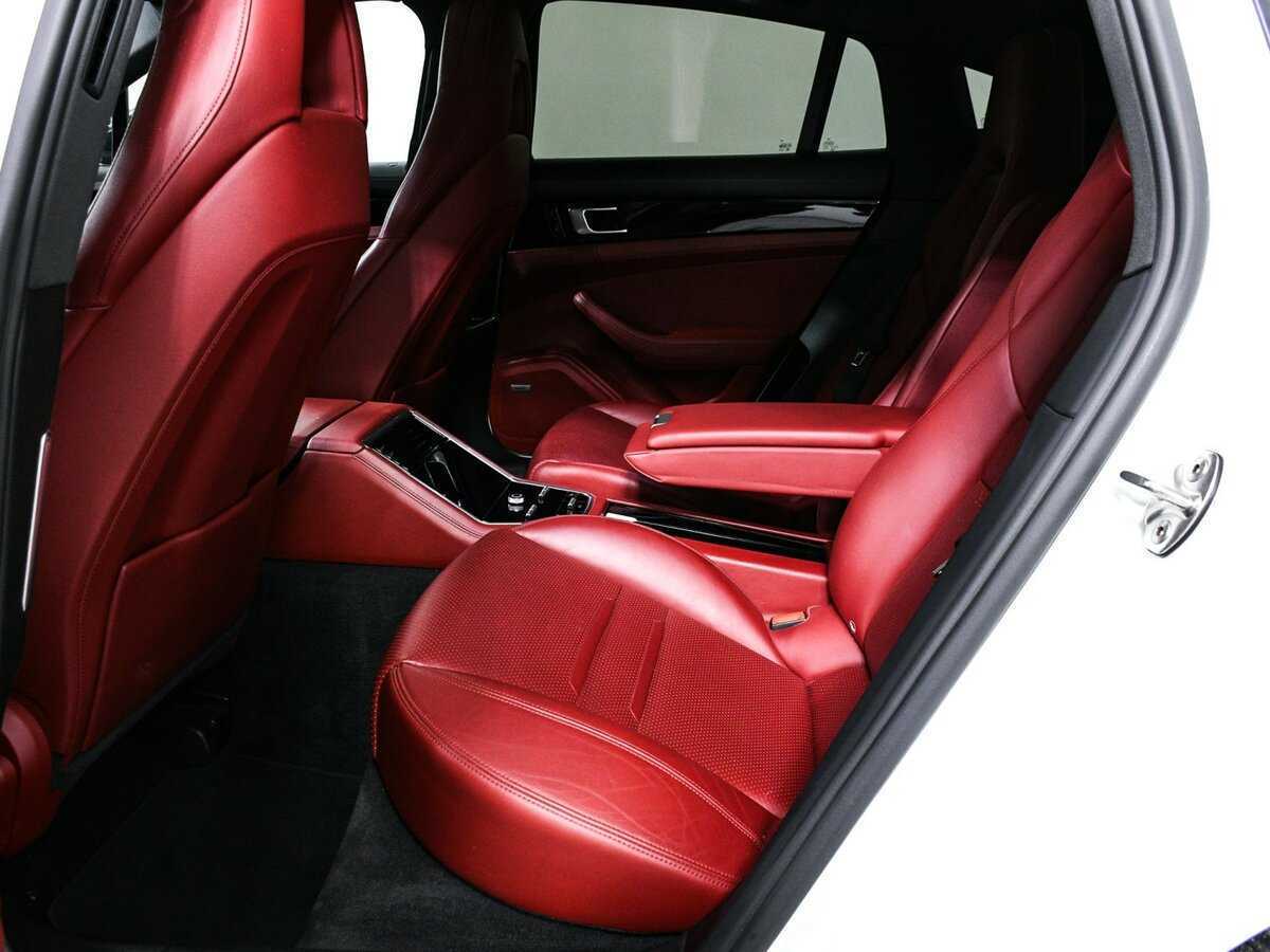 Porsche Panamera с пробегом — 2019 год. Фото: #10