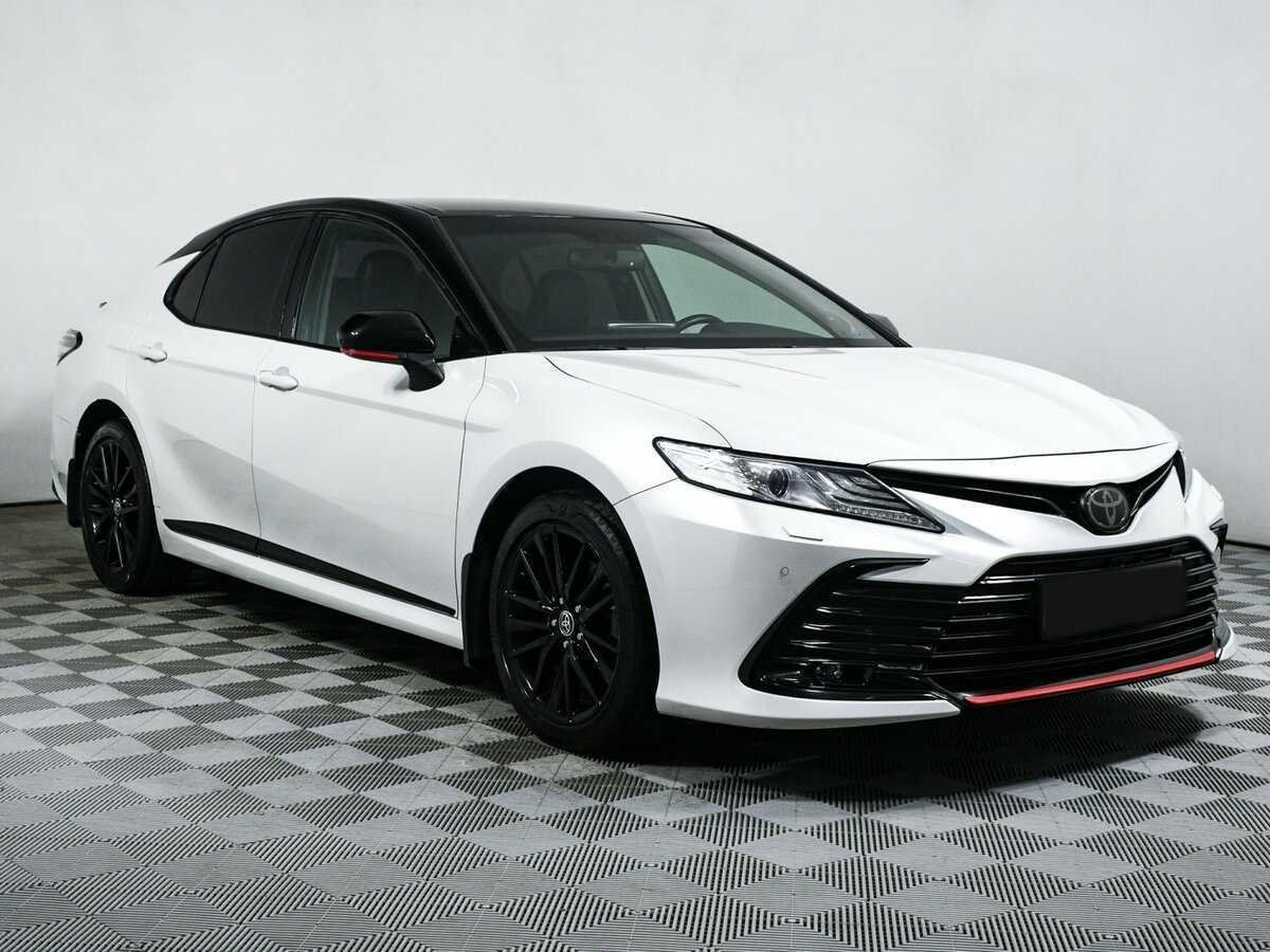 Toyota Camry с пробегом — 2021 год. Фото: #2